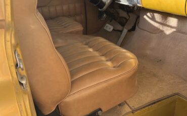 Chevrolet-3200-1957-Yellow-Yellow-1