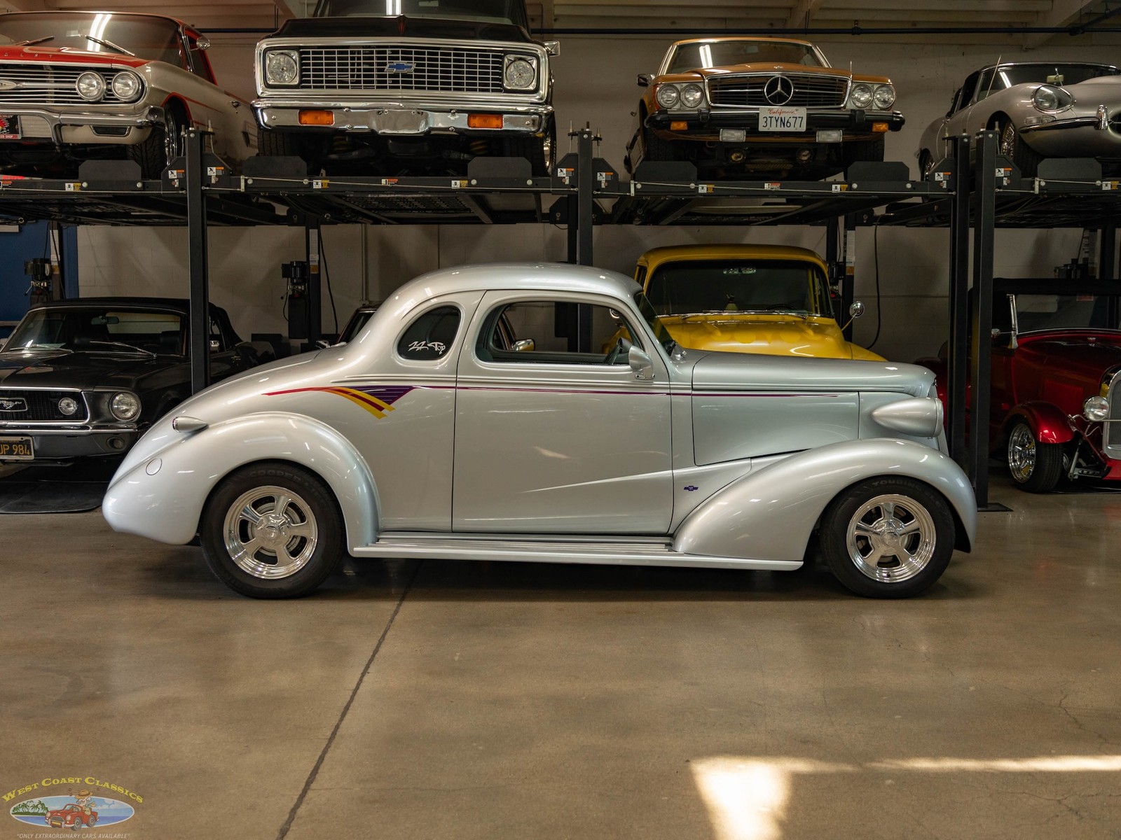 Chevrolet-5-Window-Steel-Custom-1937-2-Door-Coupe-2