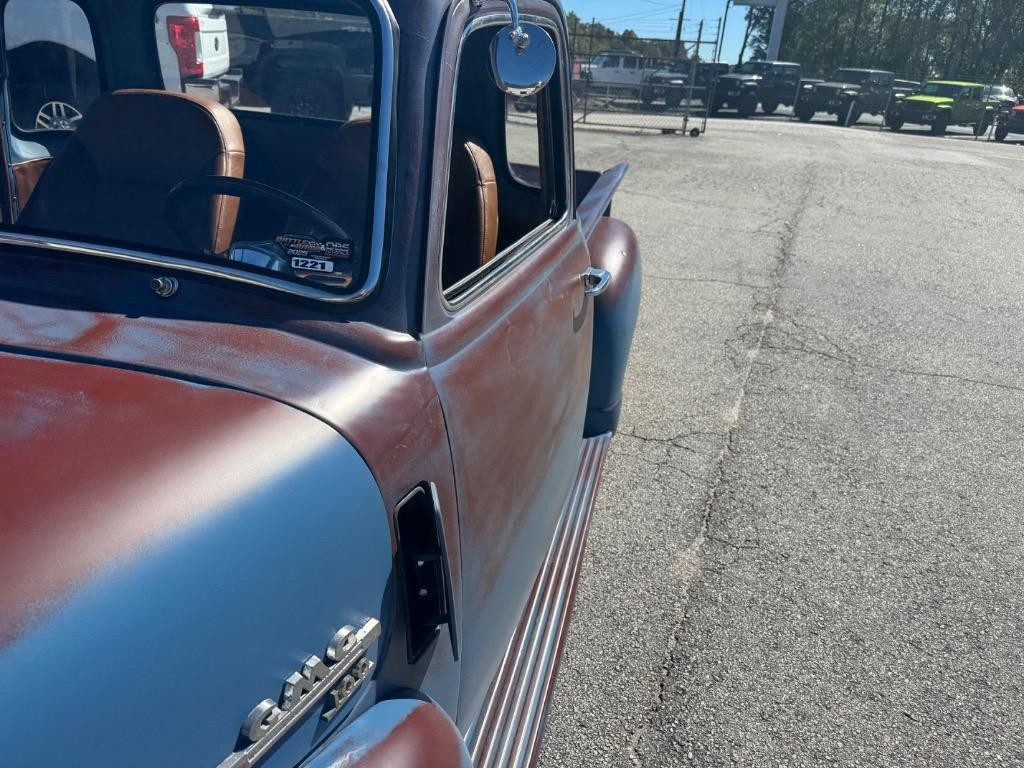 Chevrolet-5-window-pick-up-custom-chassis-built-5.3-LS-vintage-1949-Pick-up-25
