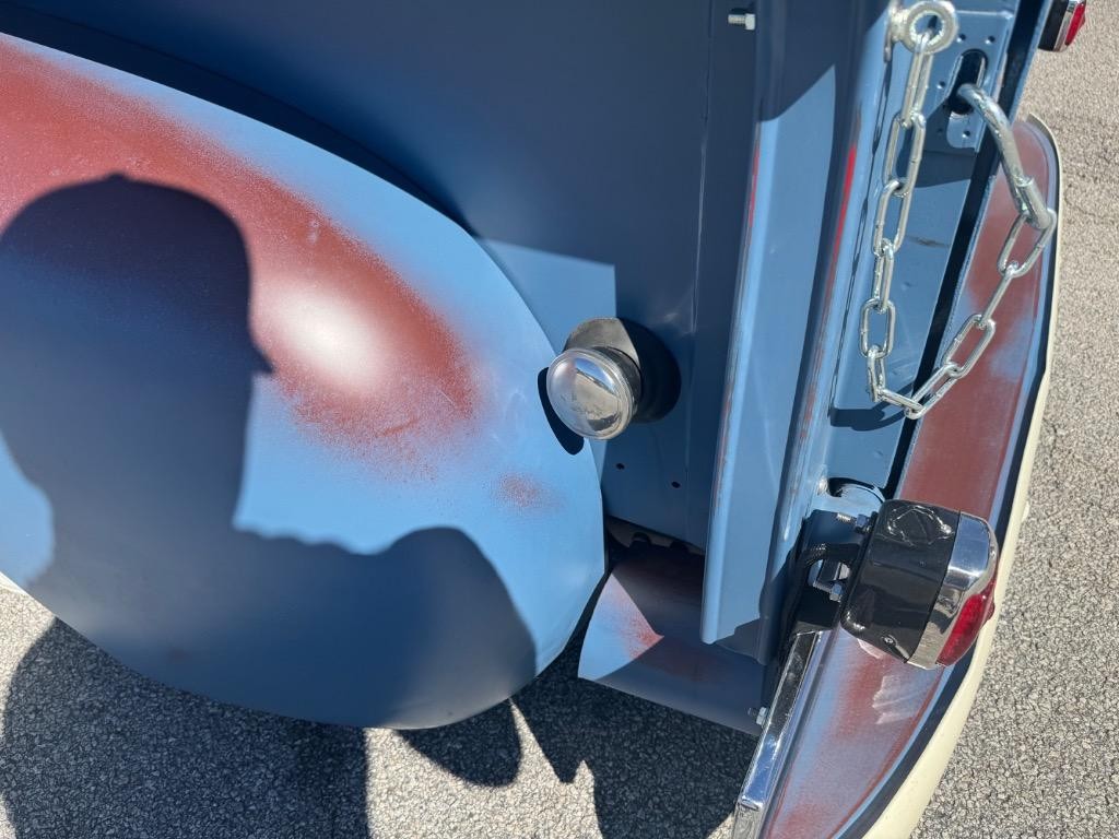 Chevrolet-5-window-pick-up-custom-chassis-built-5.3-LS-vintage-1949-Pick-up-32