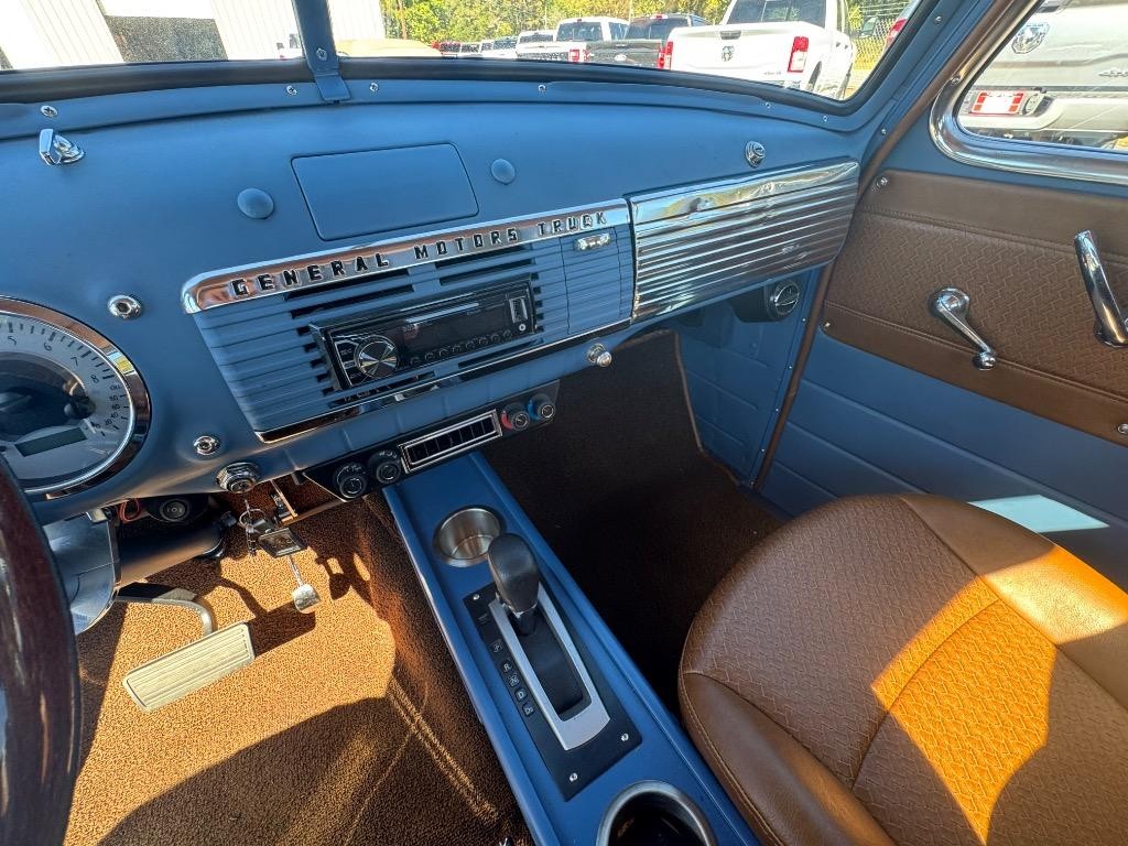 Chevrolet-5-window-pick-up-custom-chassis-built-5.3-LS-vintage-1949-Pick-up-39