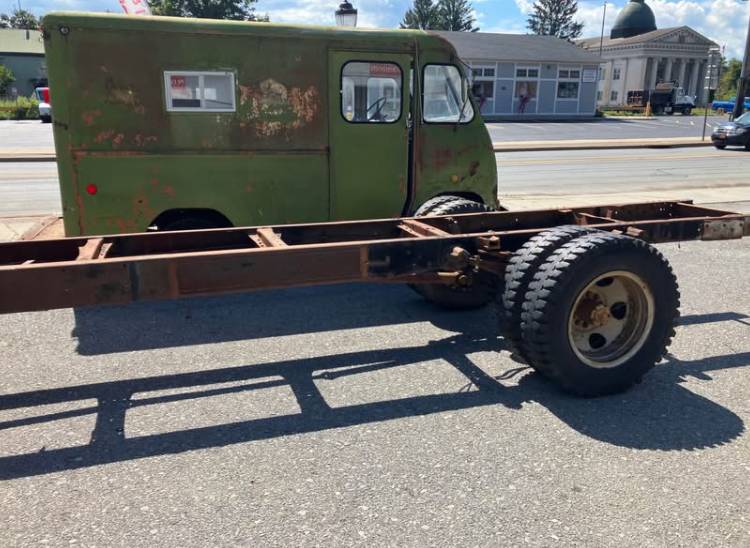 Chevrolet-5100-1958-green-4