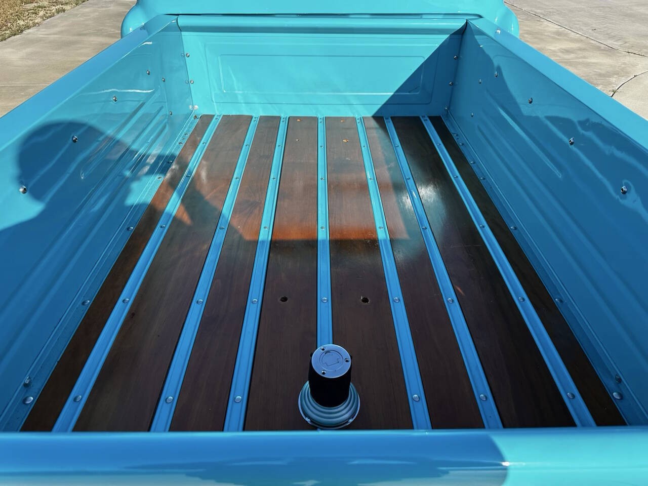 Chevrolet-Apache-1959-Pickup-Truck-15