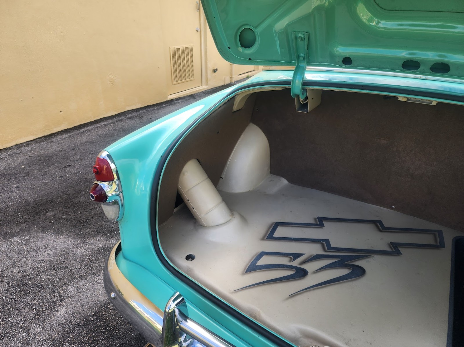 Chevrolet-Bel-Air150210-1953-Compact-15