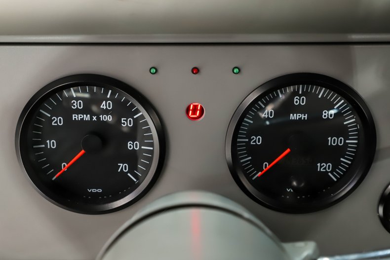 Chevrolet-Bel-air-1957-Edelbrock-Red-Gray-10