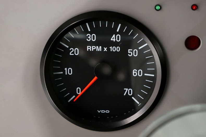 Chevrolet-Bel-air-1957-Edelbrock-Red-Gray-11