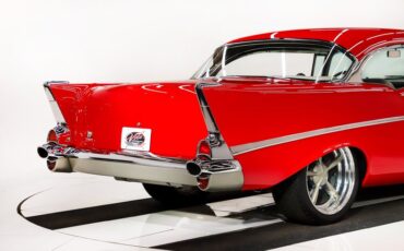 Chevrolet-Bel-air-1957-Edelbrock-Red-Gray-19