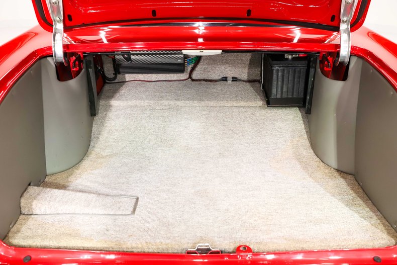 Chevrolet-Bel-air-1957-Edelbrock-Red-Gray-26