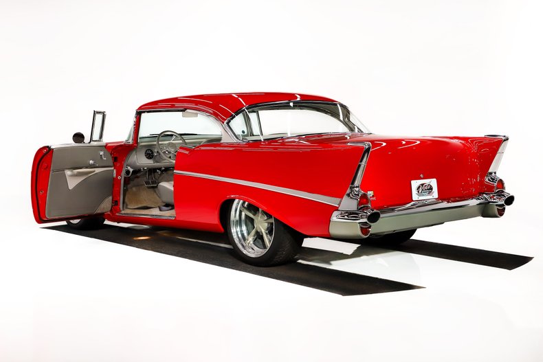 Chevrolet-Bel-air-1957-Edelbrock-Red-Gray-36