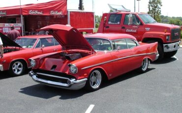 Chevrolet-Bel-air-1957-Edelbrock-Red-Gray-4
