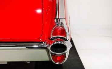 Chevrolet-Bel-air-1957-Edelbrock-Red-Gray-48