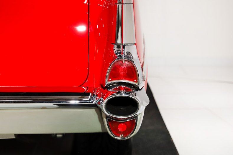 Chevrolet-Bel-air-1957-Edelbrock-Red-Gray-48