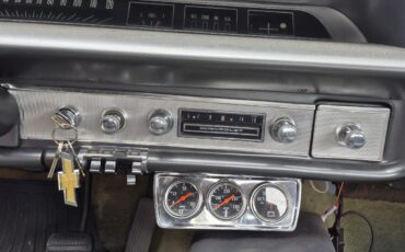 Chevrolet-Biscayne-1964-11