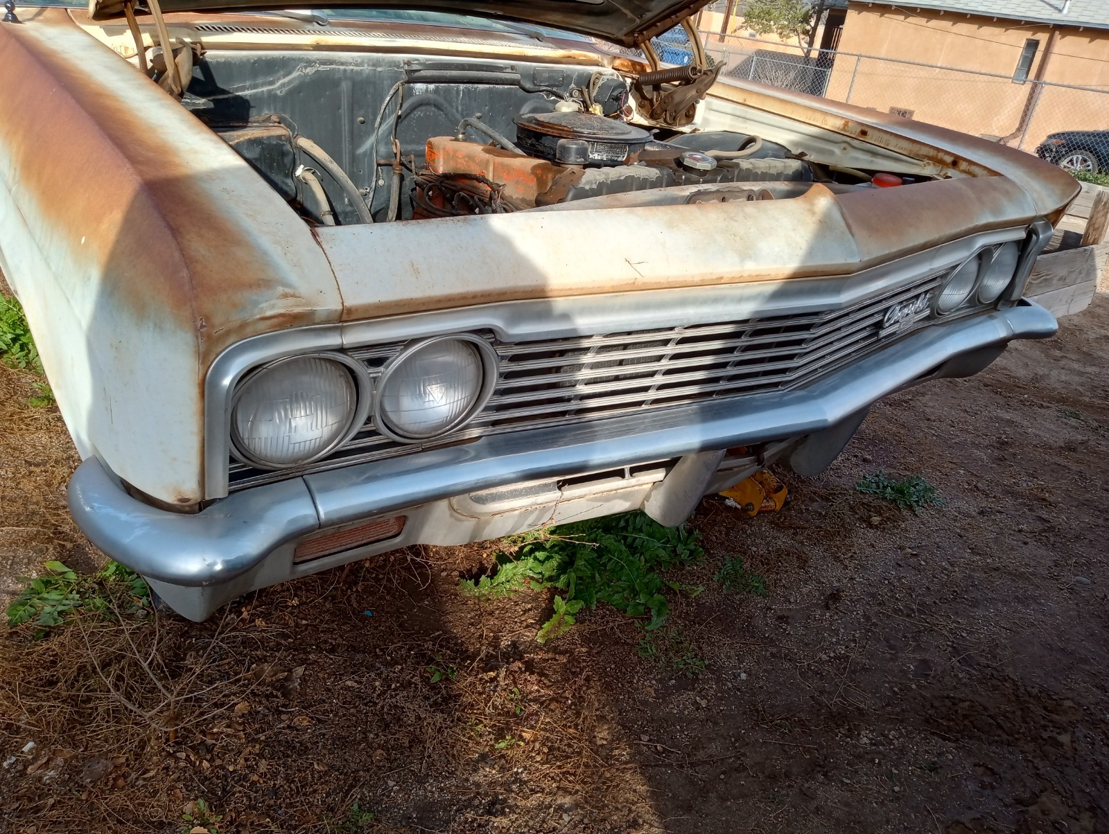 Chevrolet-Biscayne-1966-Sedan-3