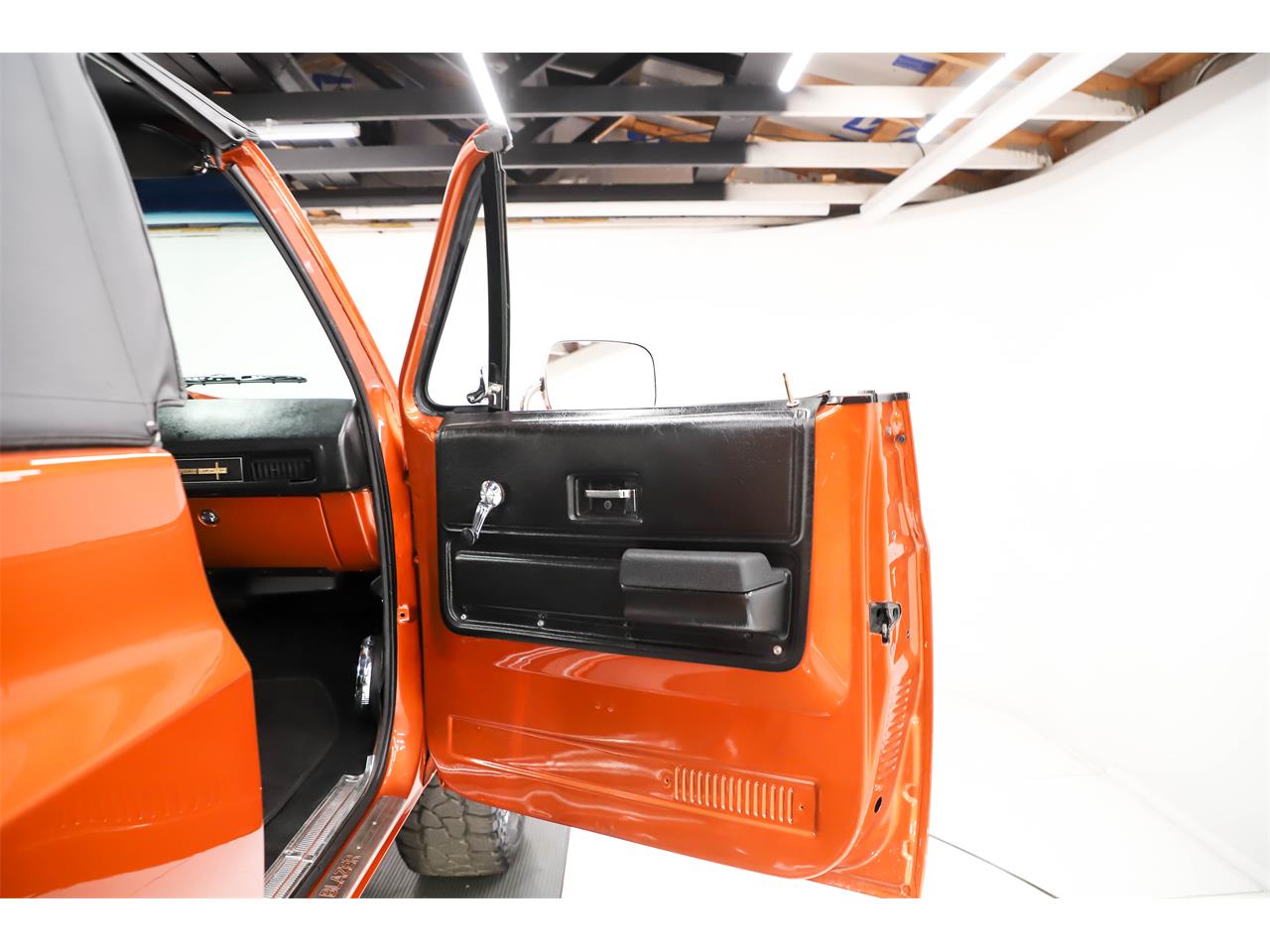 Chevrolet-Blazer-1973-Metallic-copper-Black-2