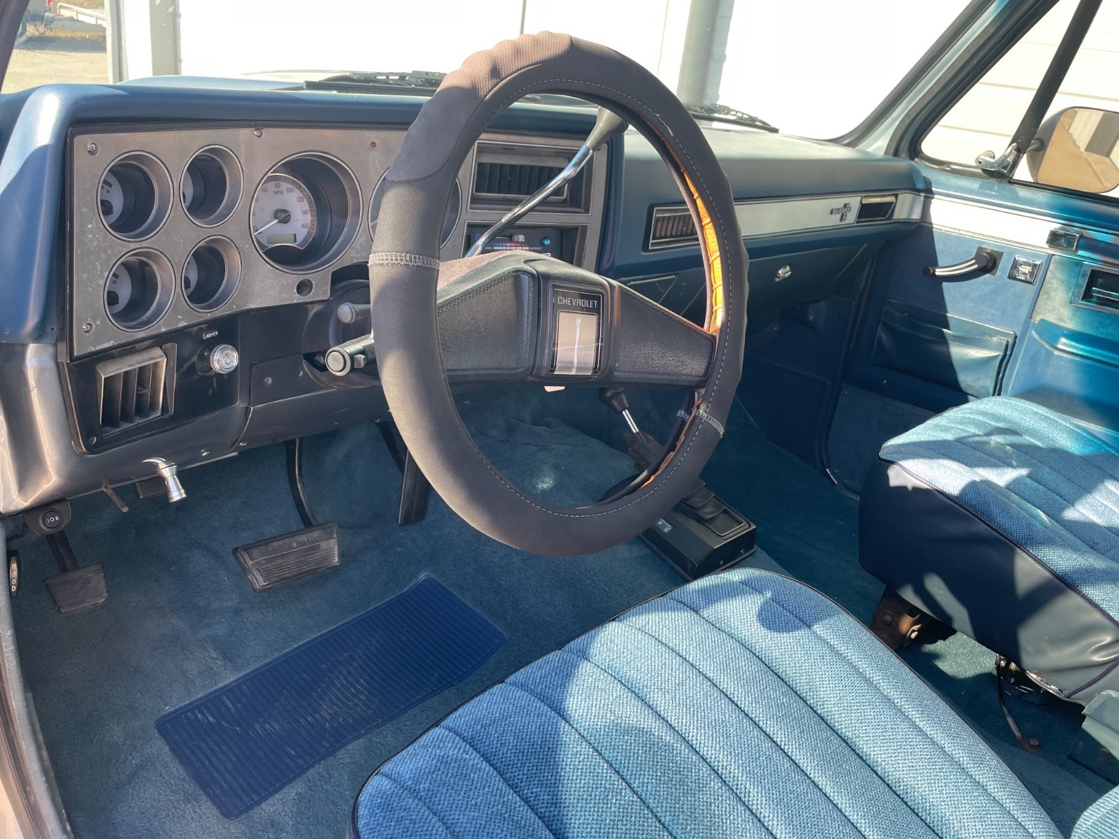 Chevrolet-Blazer-1985-SUV-21