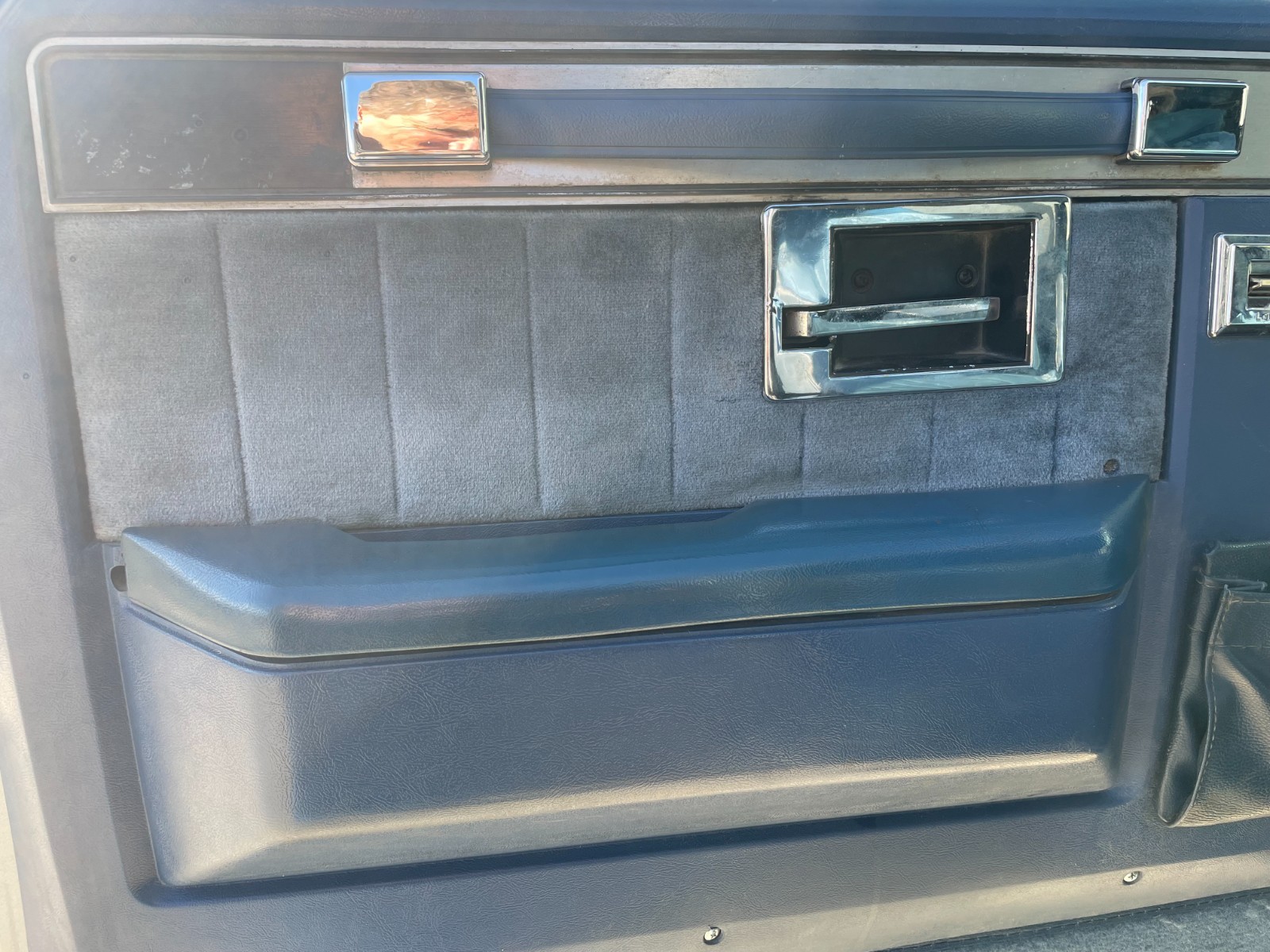 Chevrolet-Blazer-1985-SUV-26