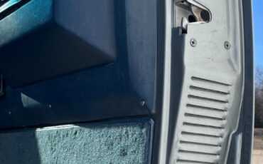 Chevrolet-Blazer-1985-SUV-27