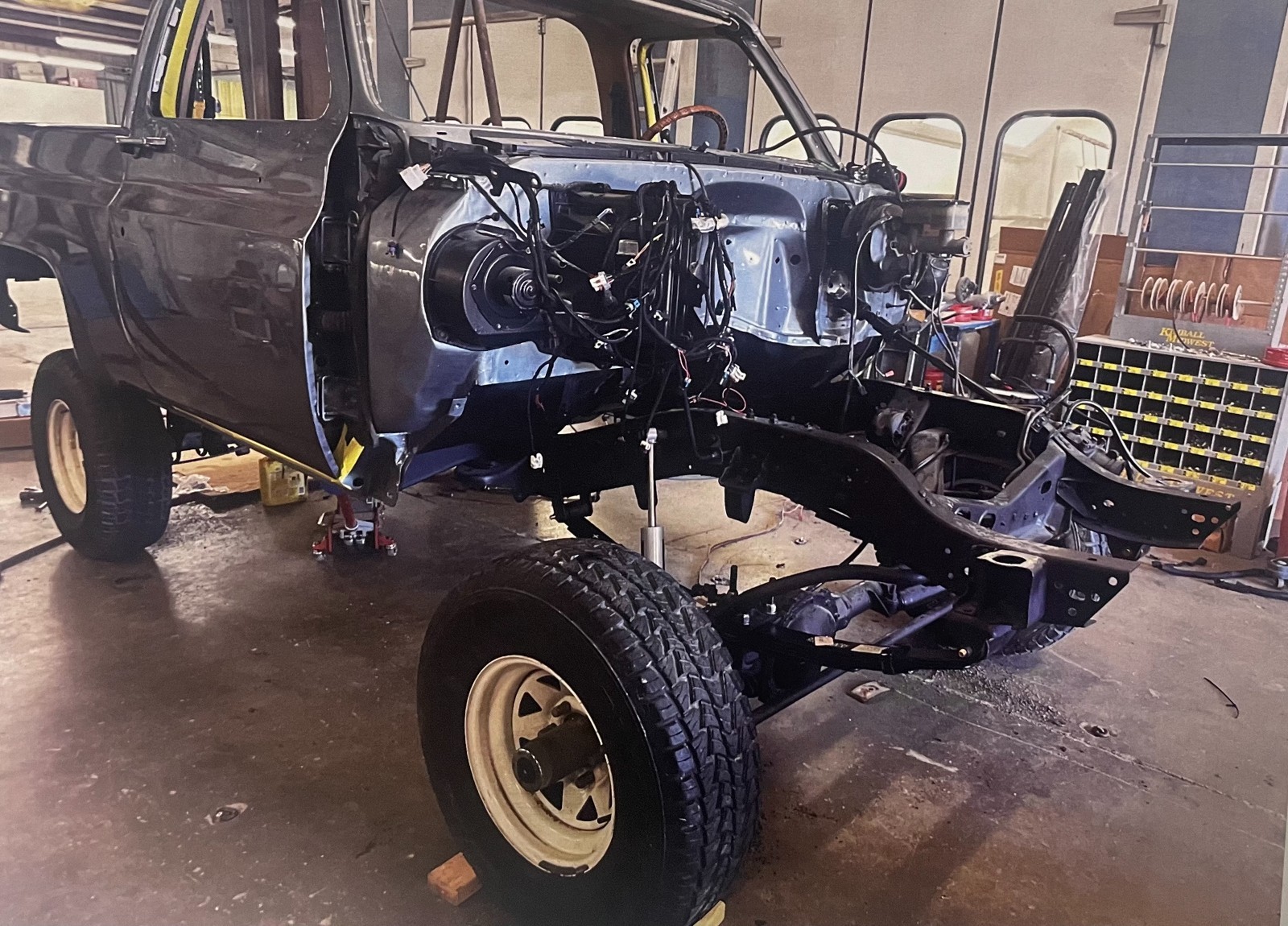 Chevrolet-Blazer-1985-SUV-36