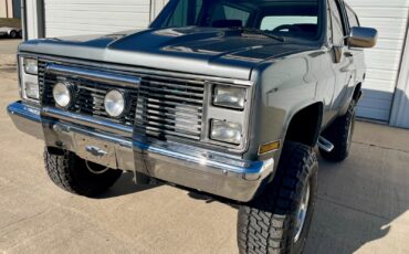 Chevrolet-Blazer-1985-SUV-9