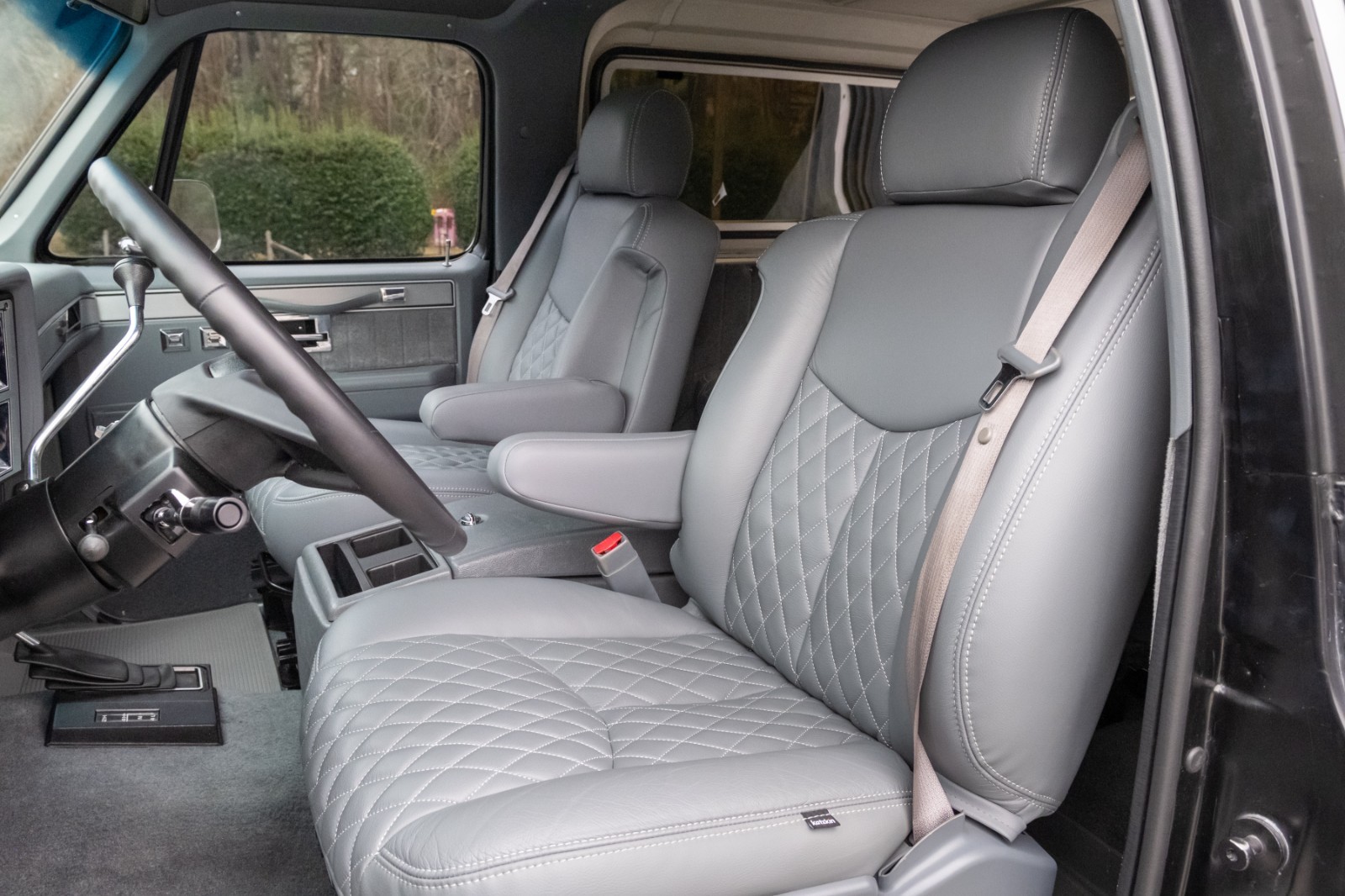 Chevrolet-Blazer-1987-SUV-13