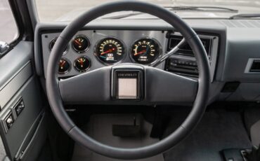 Chevrolet-Blazer-1987-SUV-15