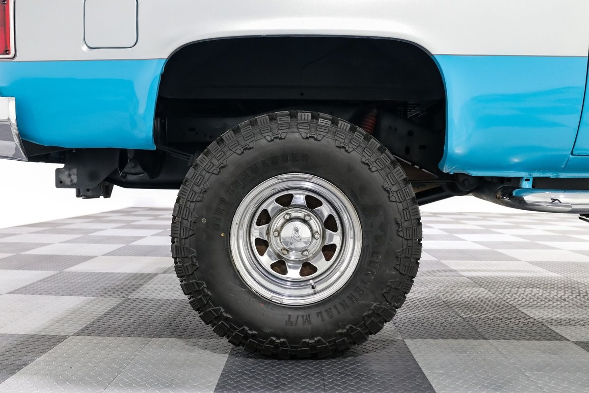 Chevrolet-Blazer-1990-SUV-10