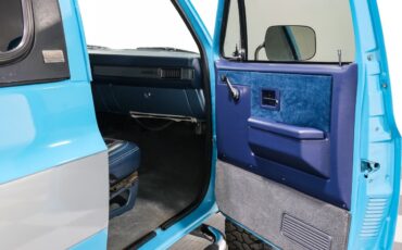 Chevrolet-Blazer-1990-SUV-15