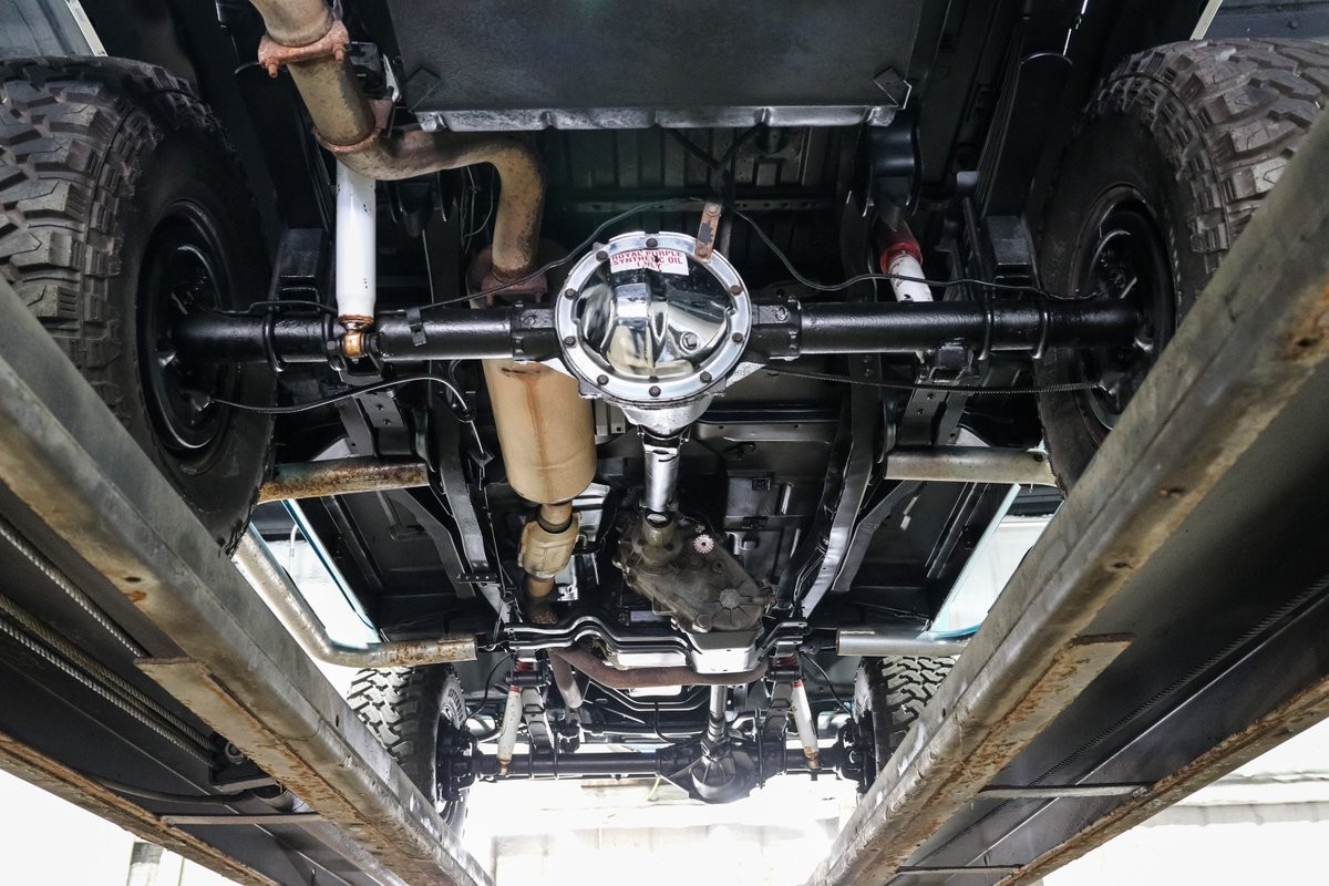 Chevrolet-Blazer-1990-SUV-22