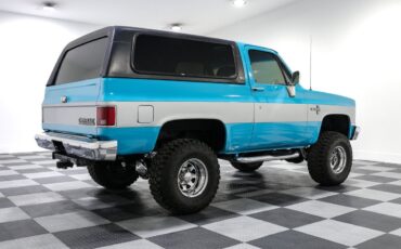 Chevrolet-Blazer-1990-SUV-6