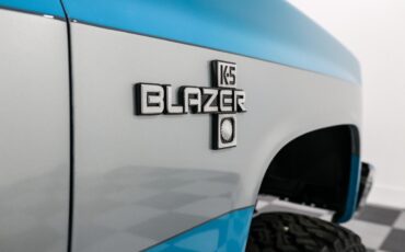 Chevrolet-Blazer-1990-SUV-9