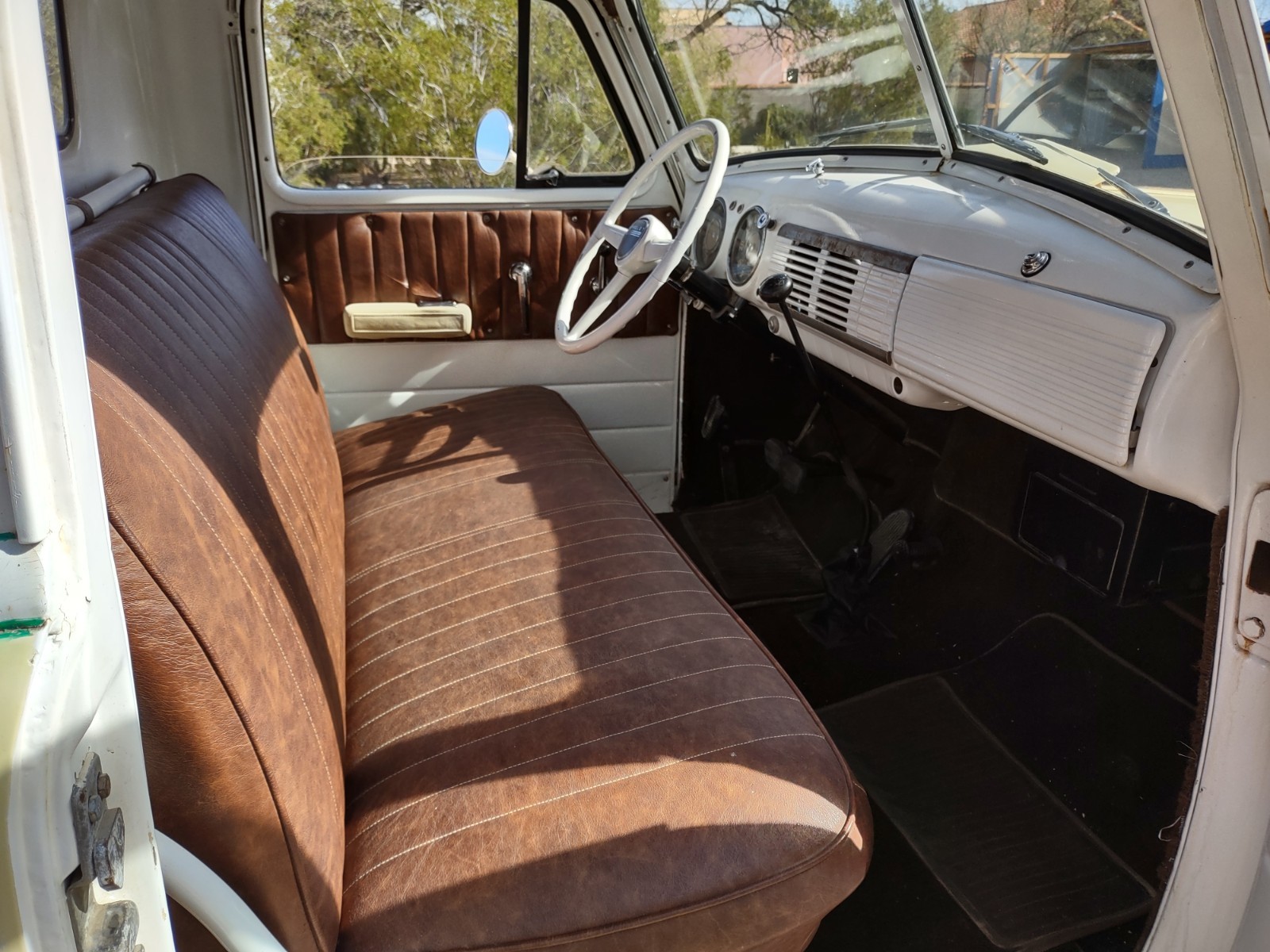 Chevrolet-C-10-1952-Standard-Cab-Pickup-24