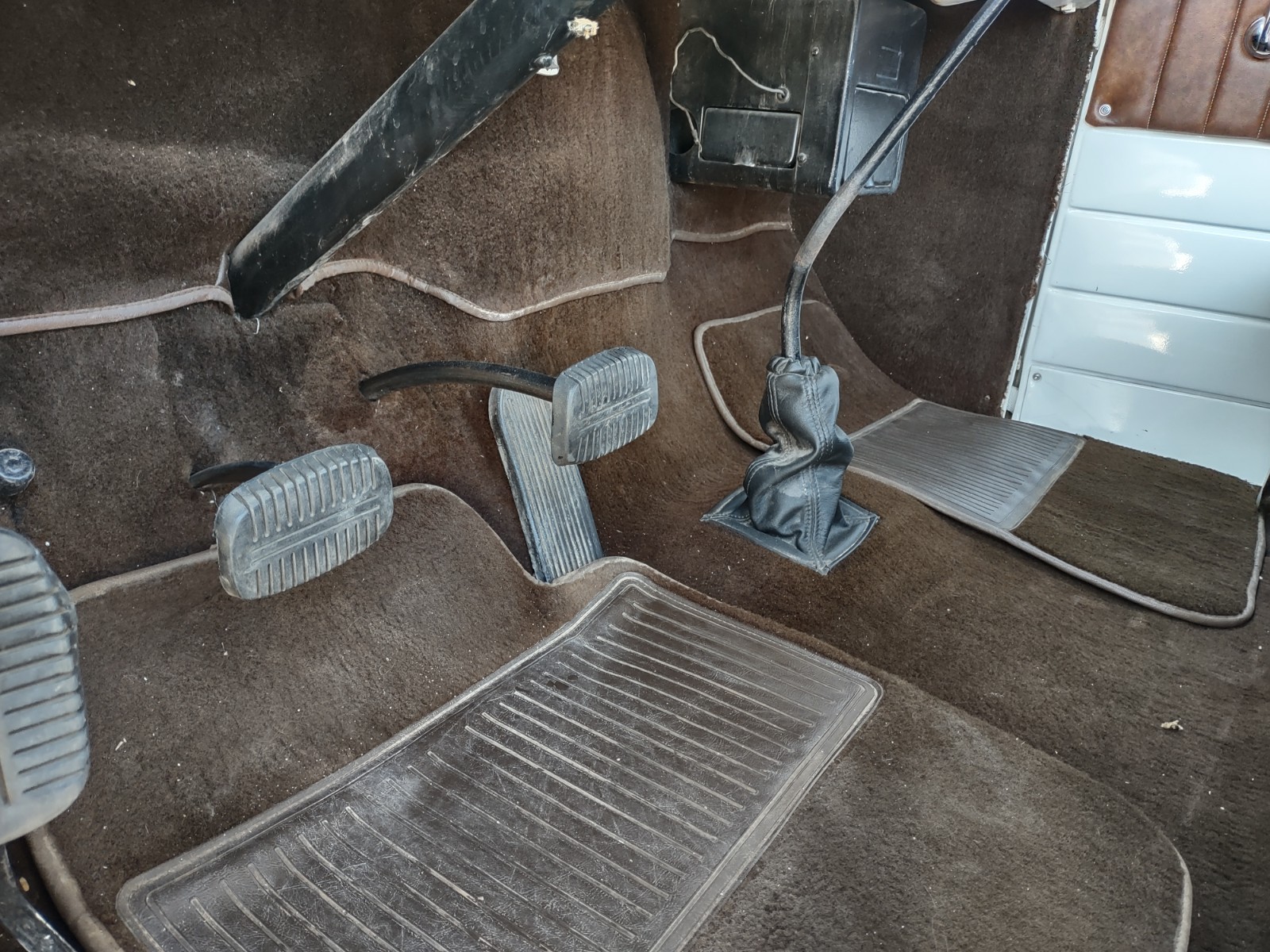 Chevrolet-C-10-1952-Standard-Cab-Pickup-33