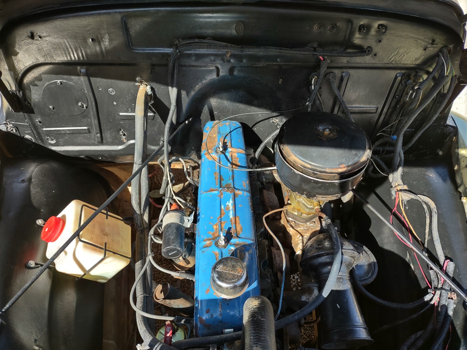 Chevrolet-C-10-1952-Standard-Cab-Pickup-34