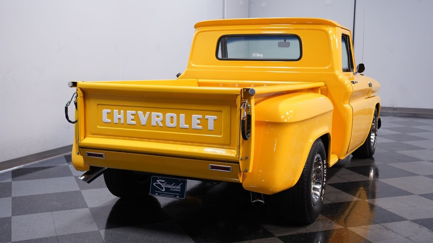 Chevrolet-C-10-1965-Pickup-Truck-10