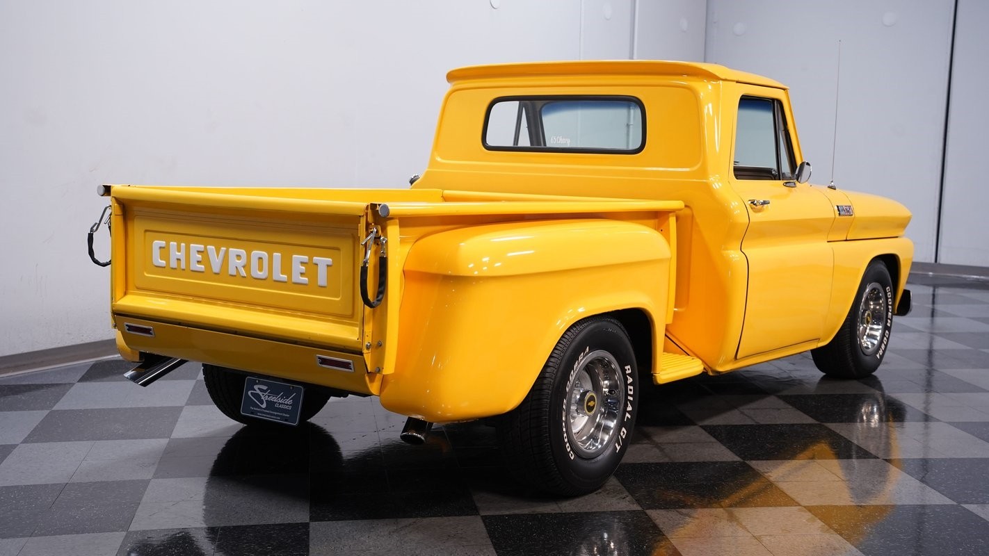 Chevrolet-C-10-1965-Pickup-Truck-11