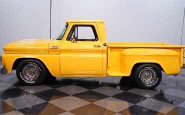 Chevrolet-C-10-1965-Pickup-Truck-2