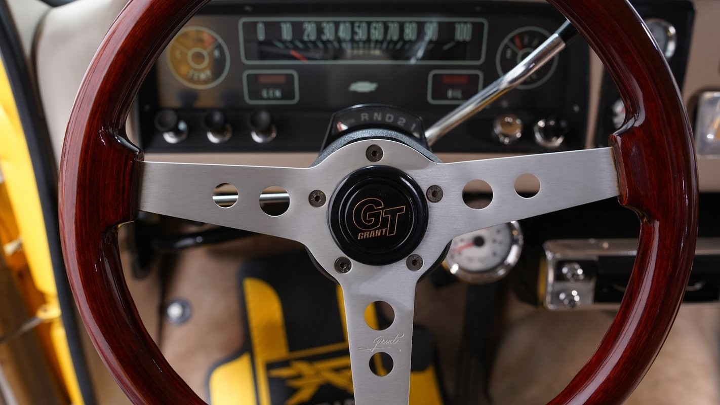 Chevrolet-C-10-1965-Pickup-Truck-35