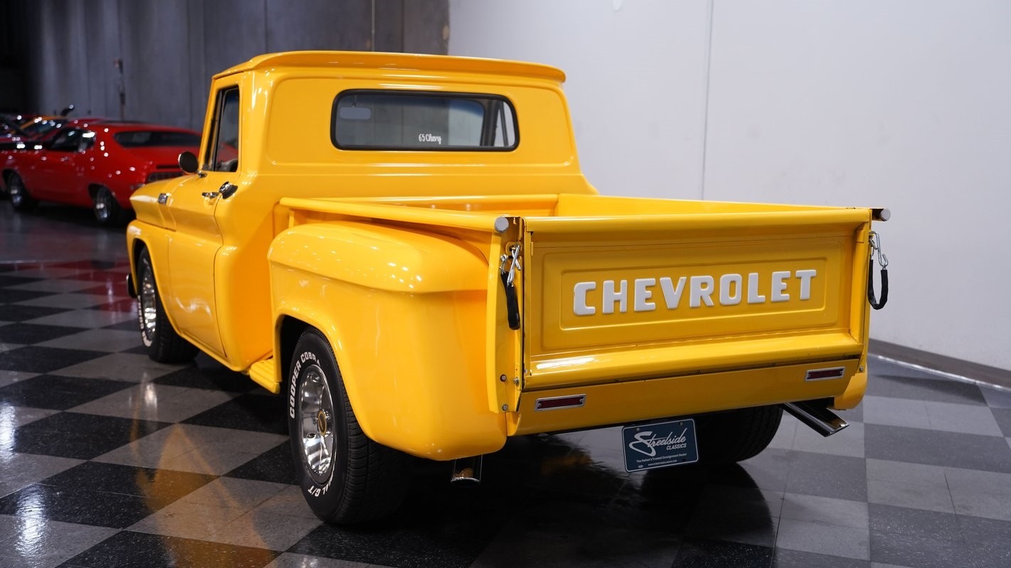 Chevrolet-C-10-1965-Pickup-Truck-8