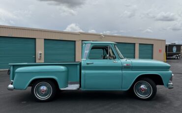 Chevrolet-C-10-1965-Standard-Cab-Pickup-3