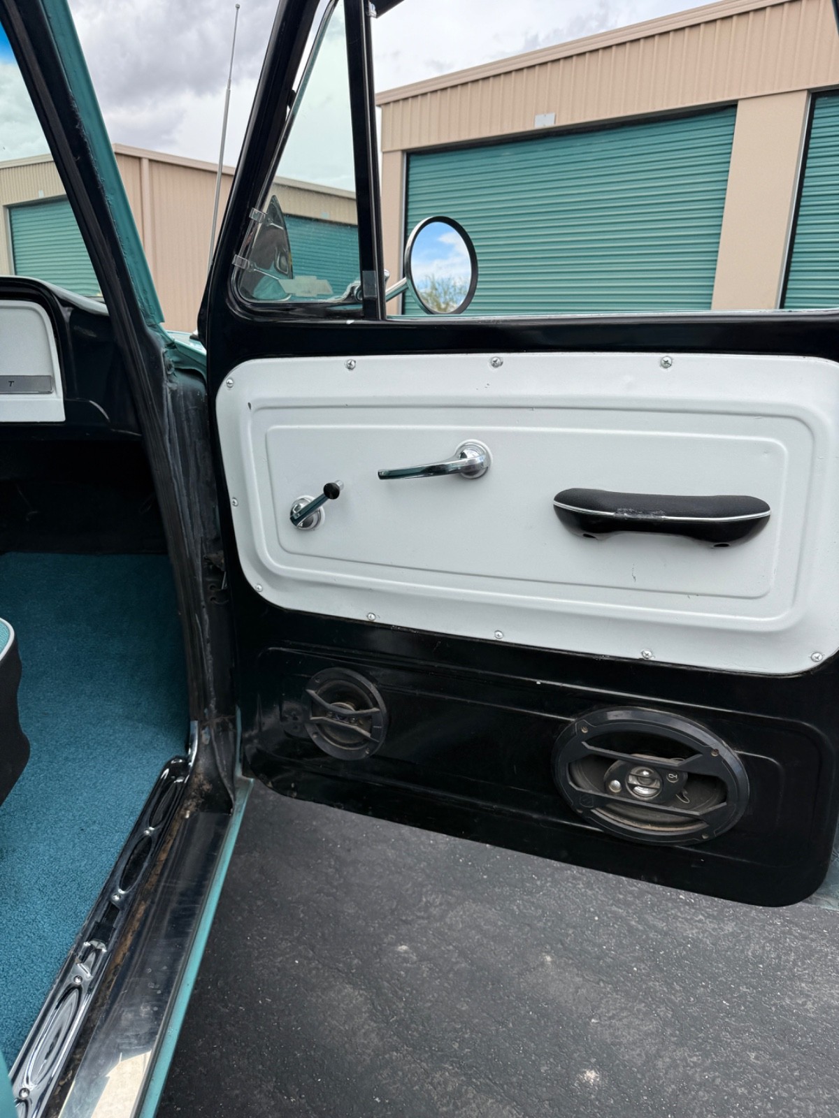 Chevrolet-C-10-1965-Standard-Cab-Pickup-6