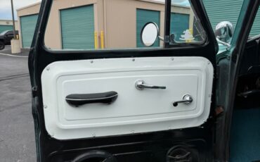 Chevrolet-C-10-1965-Standard-Cab-Pickup-8