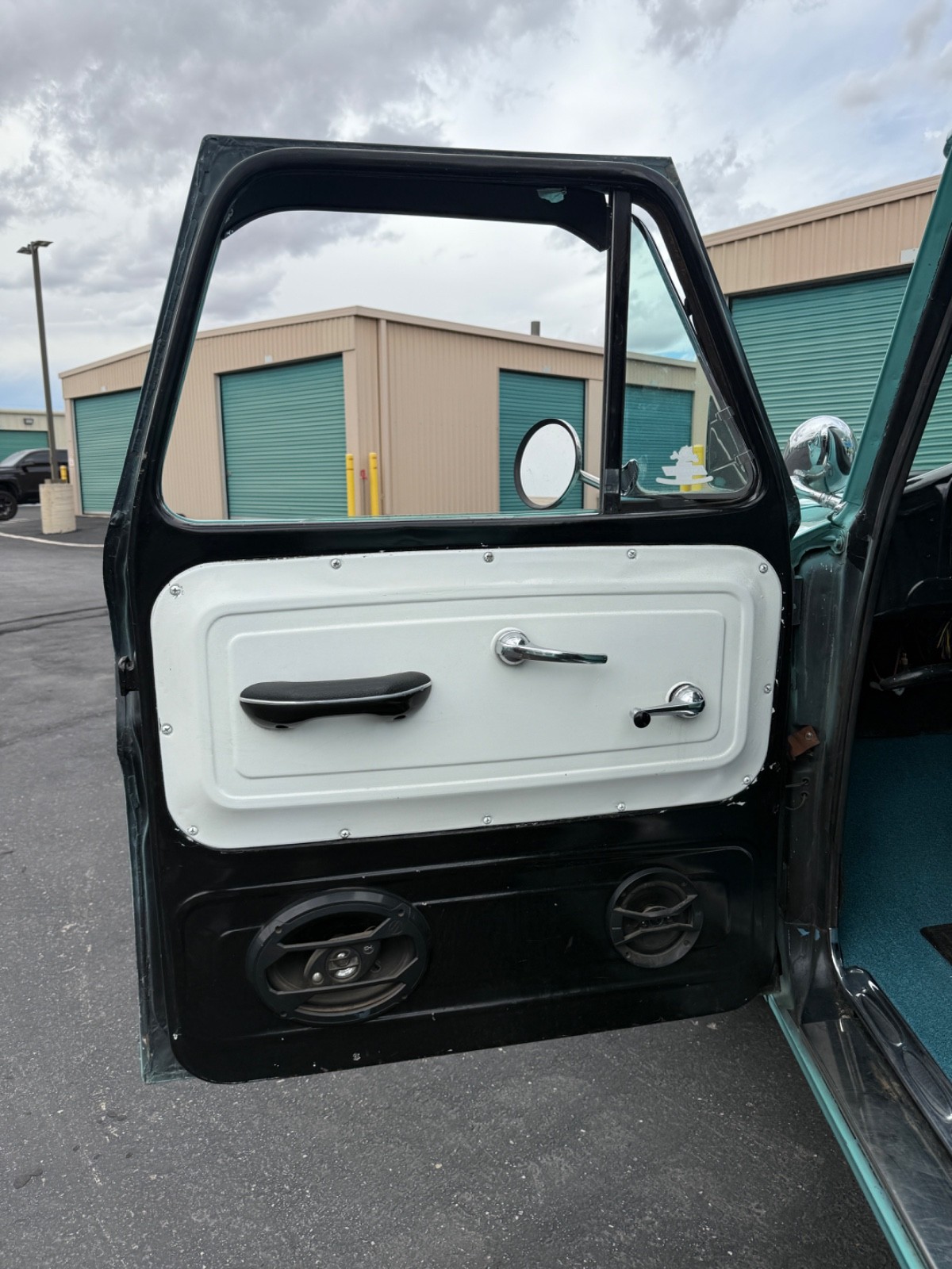 Chevrolet-C-10-1965-Standard-Cab-Pickup-8