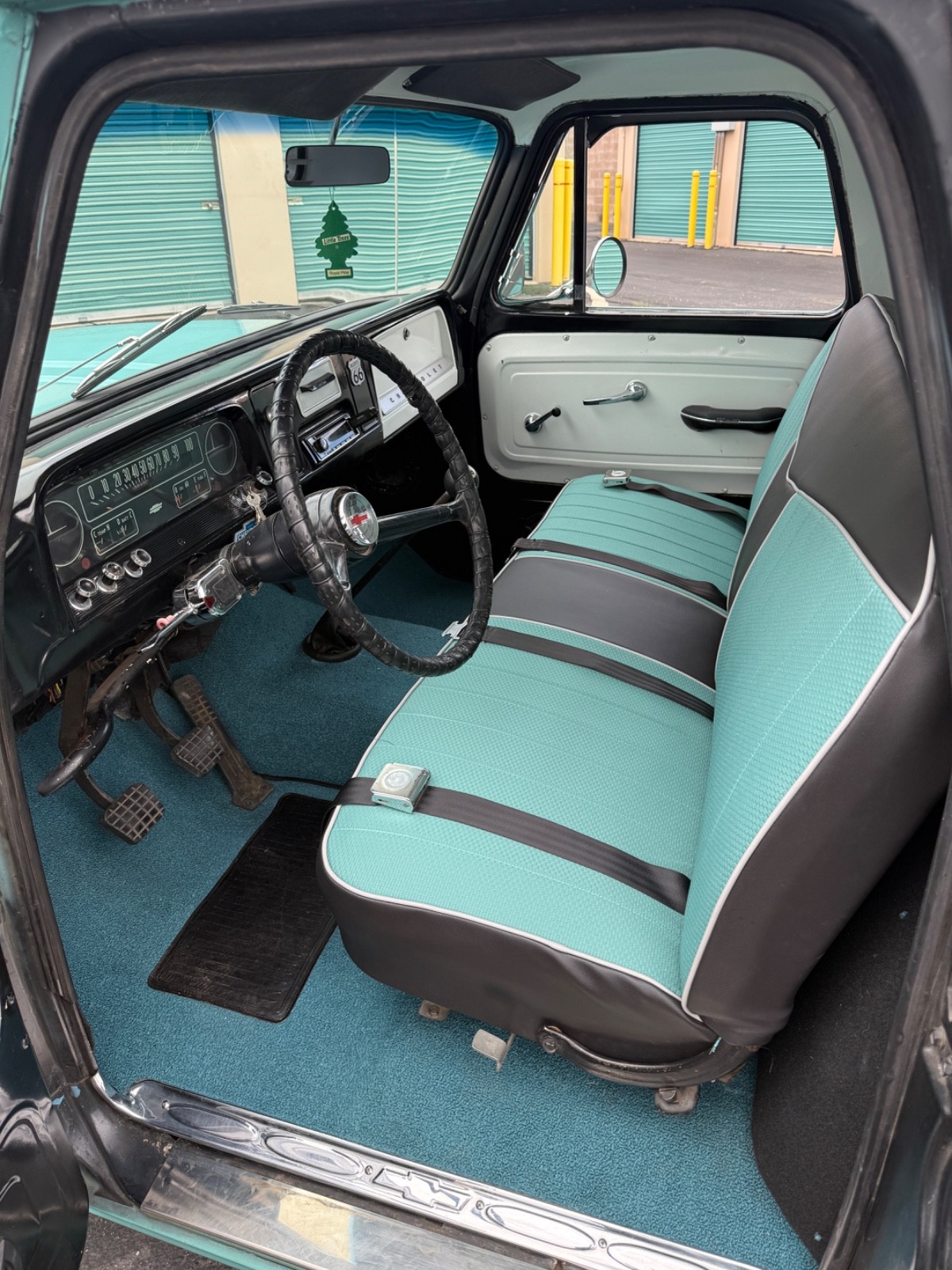 Chevrolet-C-10-1965-Standard-Cab-Pickup-9