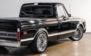 Chevrolet-C-10-1967-Pickup-Truck-11
