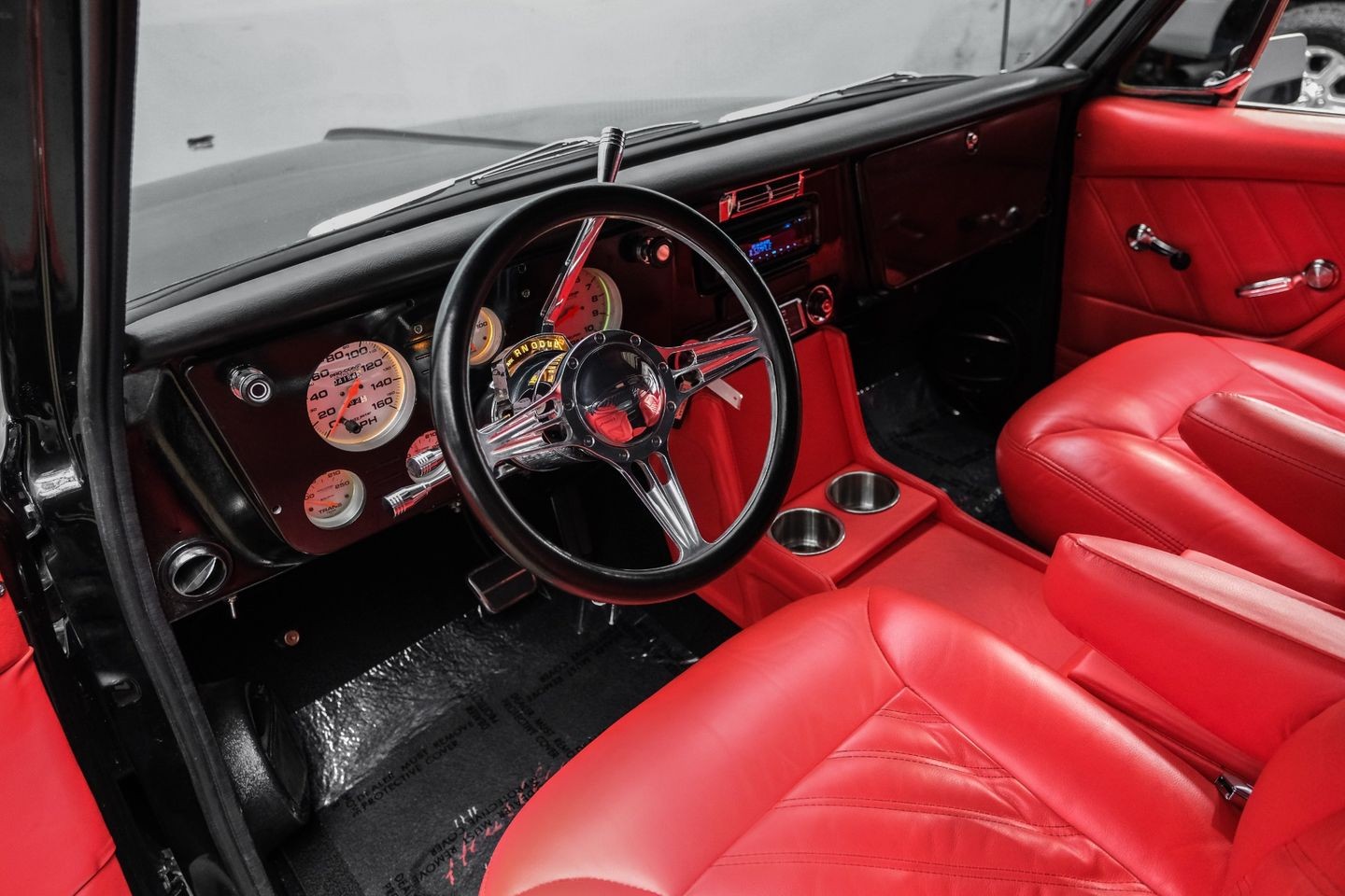 Chevrolet-C-10-1967-Pickup-Truck-2