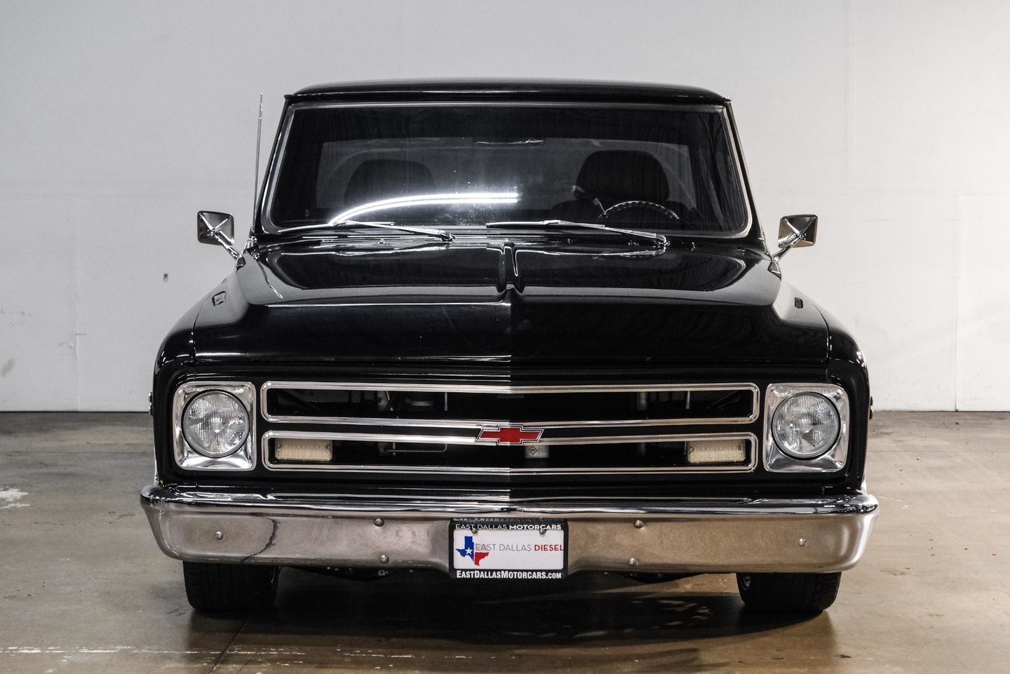 Chevrolet-C-10-1967-Pickup-Truck-4