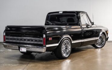 Chevrolet-C-10-1967-Pickup-Truck-9