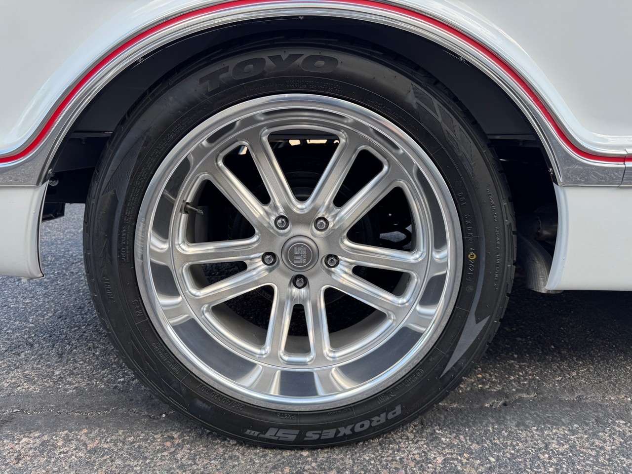 Chevrolet-C-10-1968-Pickup-Truck-12