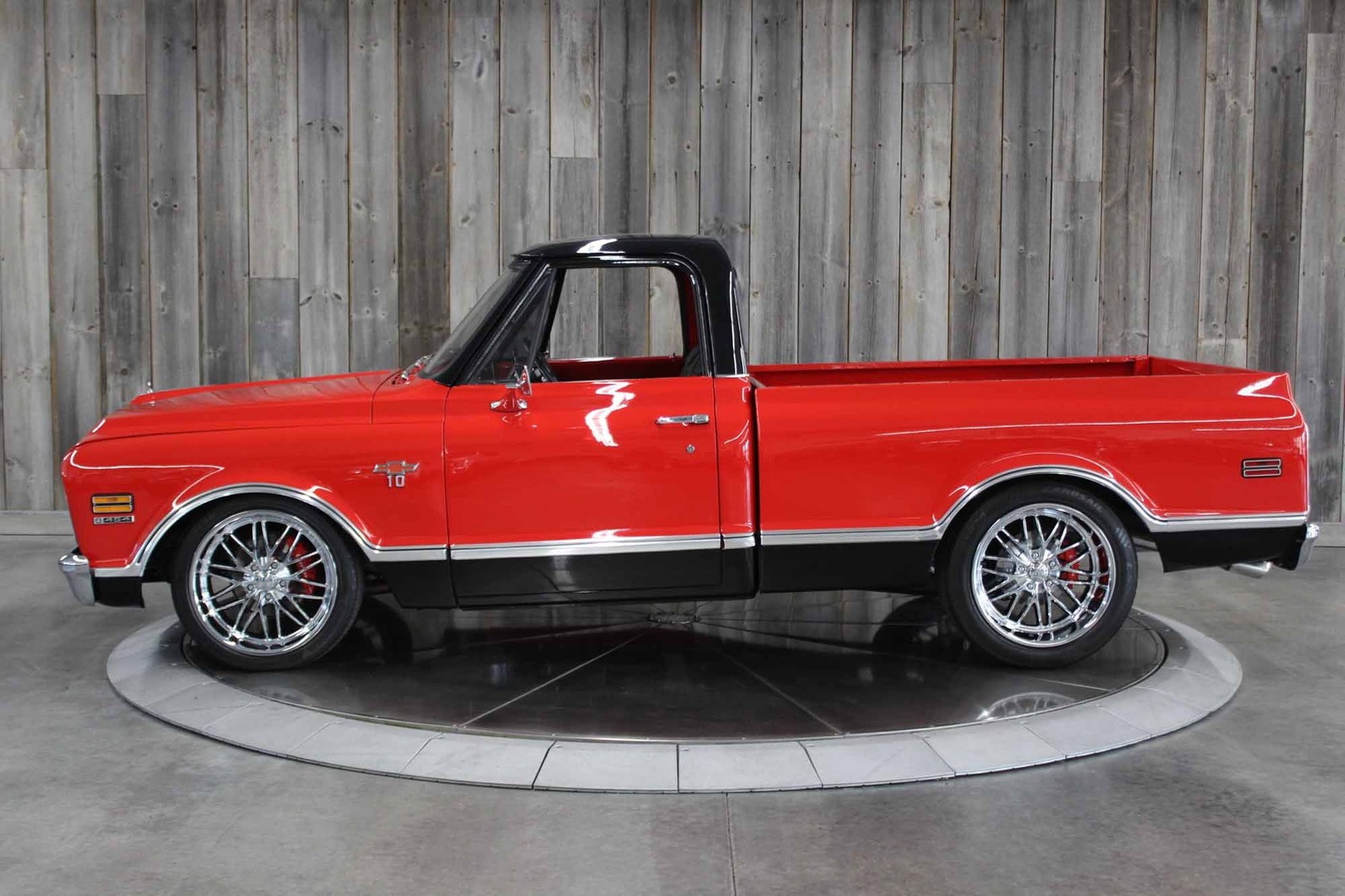 Chevrolet-C-10-1968-Restomod-1